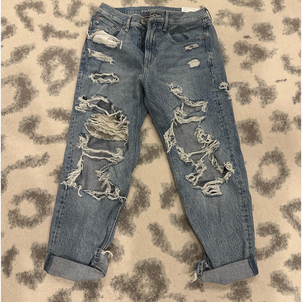 American Eagle 90s boyfriend Jean size 6 (28 waist)